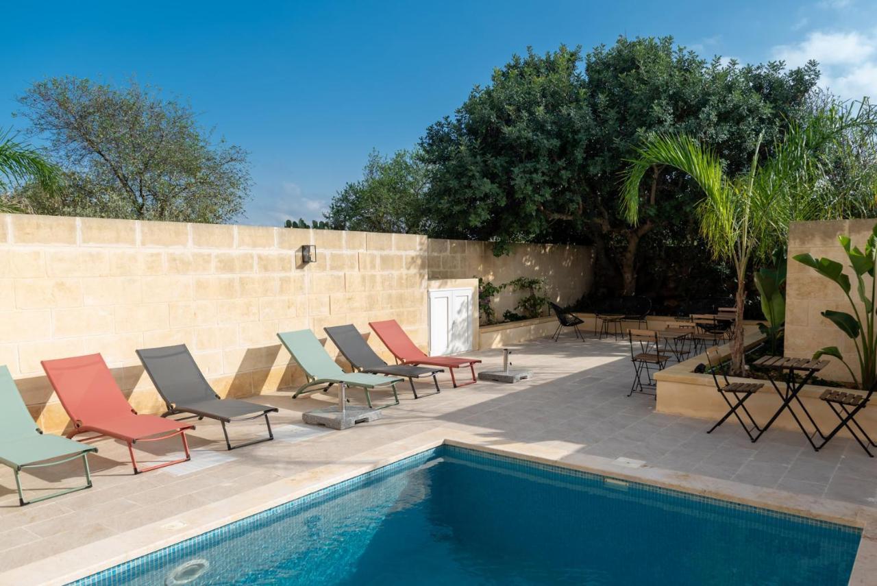 The Carob Tree Bed and Breakfast Victoria Eksteriør billede